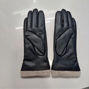 Women’s Black Faux Leather Gloves with Beige Sweater cuff and lining NEW
